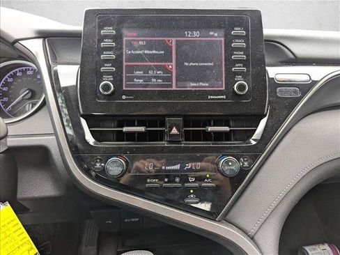 Used 2022 Toyota Camry LE FWD image 14