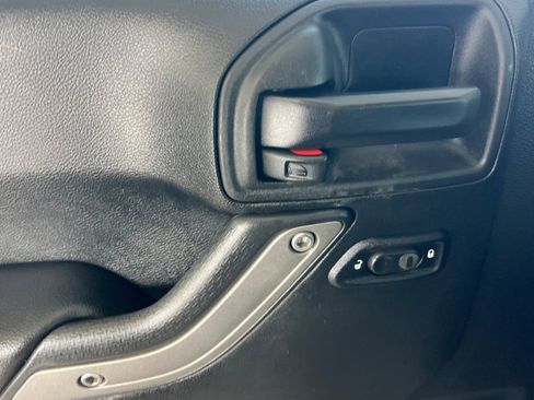 Used 2017 Jeep Wrangler Unlimited Sport w/ Quick Order Package 24S image 8