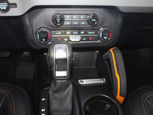 Used 2023 Ford Bronco Badlands w/ Sasquatch Package image 37