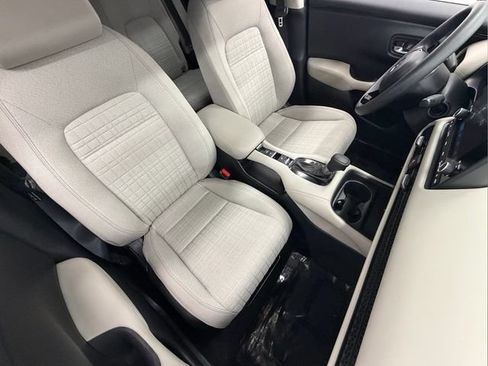 Certified 2025 Honda HR-V LX image 22