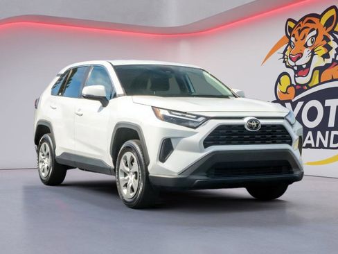 Used 2023 Toyota RAV4 LE FWD image 3
