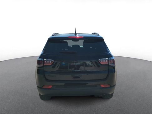 Certified 2022 Jeep Compass Altitude image 7