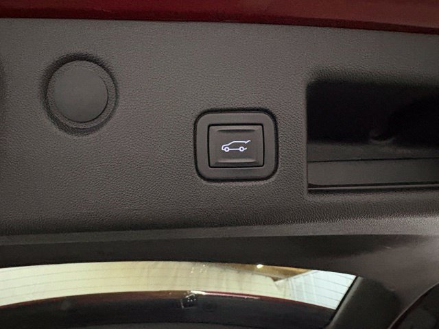 Used 2019 Chevrolet Equinox LT FWD image 10