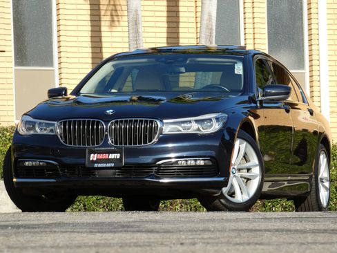 Used 2016 BMW 750i xDrive image 2