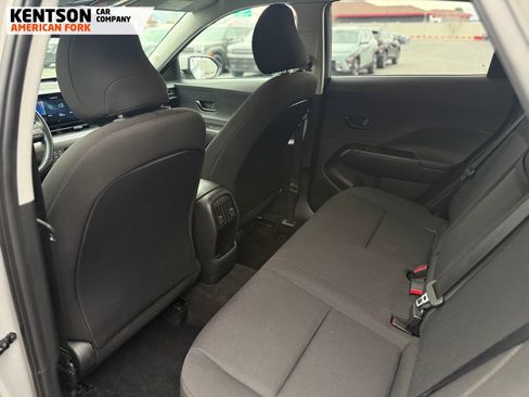 Used 2025 Hyundai Kona SEL image 37