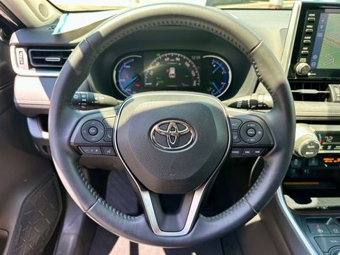 Used 2019 Toyota RAV4 Limited AWD/4WD image 31