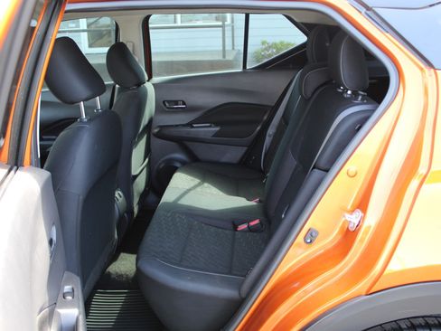 Used 2022 Nissan Kicks SV FWD image 19
