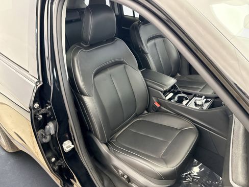 Used 2023 Jeep Grand Cherokee Limited AWD/4WD image 16