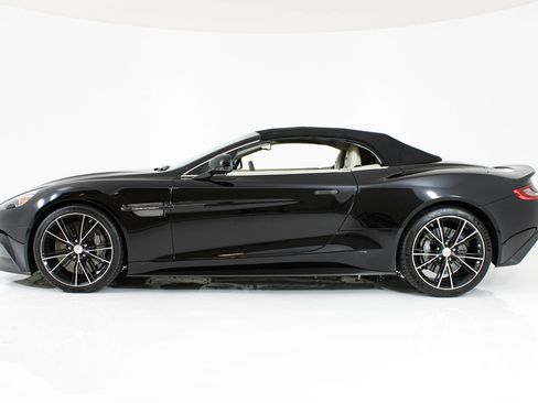 Used 2014 Aston Martin Vanquish Volante RWD image 5
