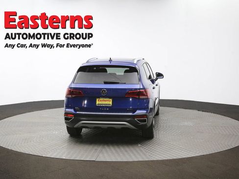 Used 2022 Volkswagen Taos SEL image 36