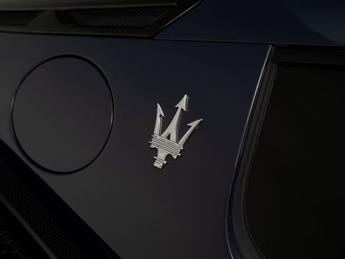 Used 2023 Maserati MC20 Coupe RWD image 40