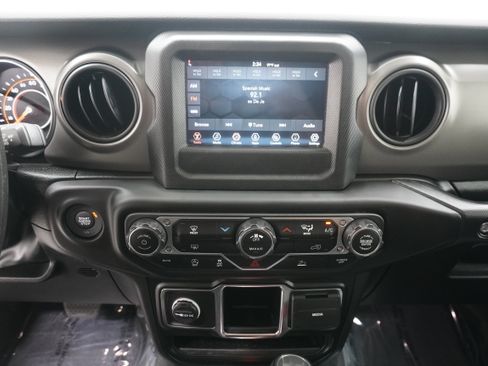 Used 2023 Jeep Wrangler Unlimited Sport AWD/4WD image 18