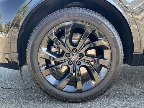 Certified 2022 Land Rover Discovery Sport S R-Dynamic AWD/4WD image 10