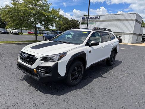 Certified 2025 Subaru Outback Wilderness AWD/4WD image 7