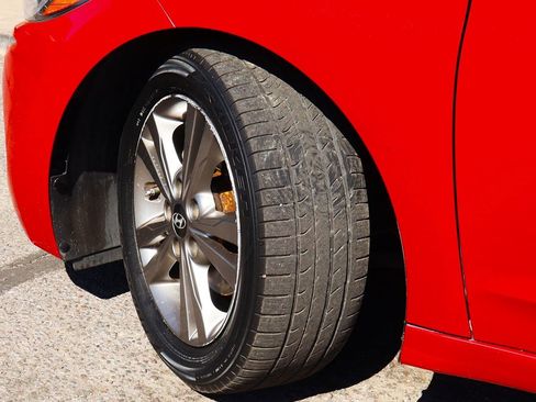 Used 2017 Hyundai Elantra SE image 6