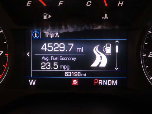 Used 2023 Chevrolet Camaro LT RWD image 10