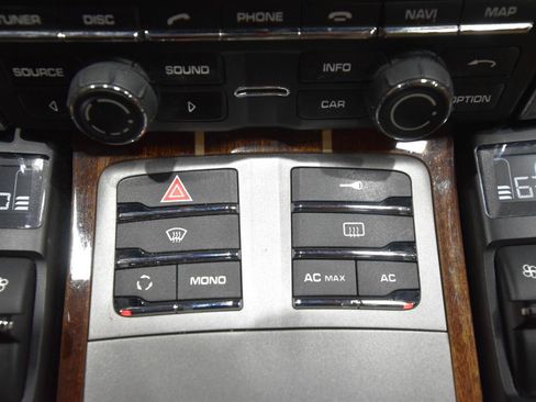 Used 2010 Porsche Panamera Turbo AWD/4WD image 31