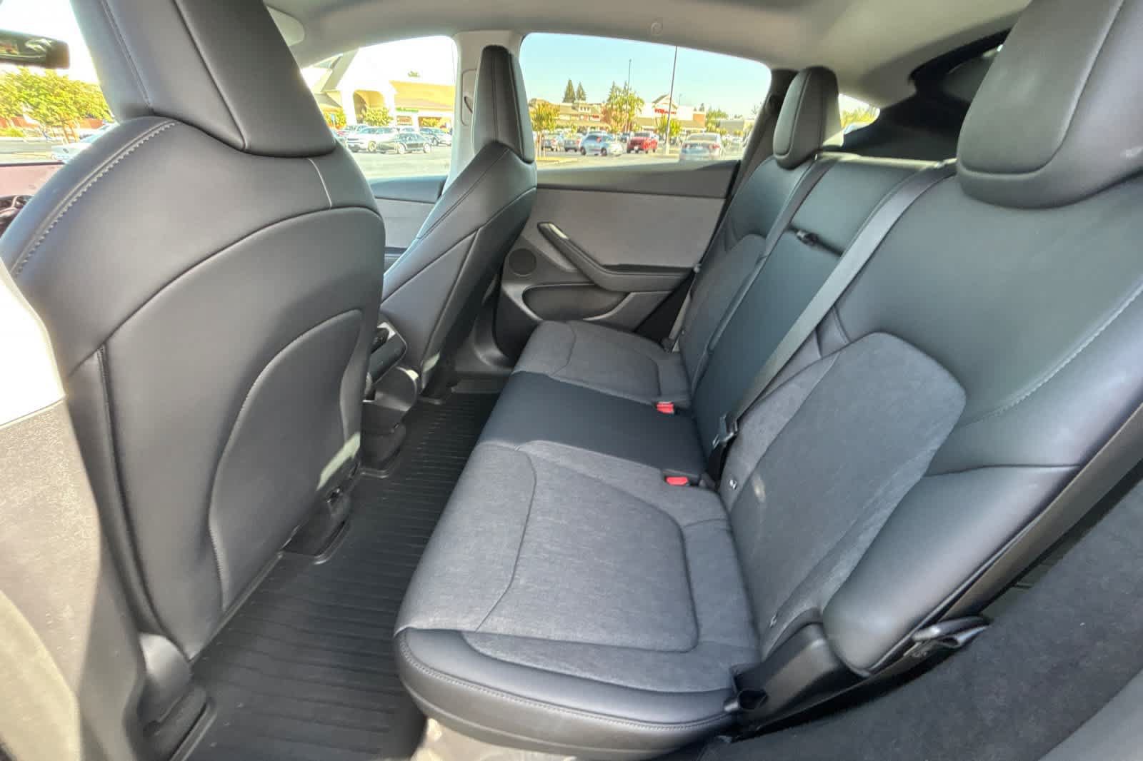 Used 2026 Tesla Model Y 2WD image 4
