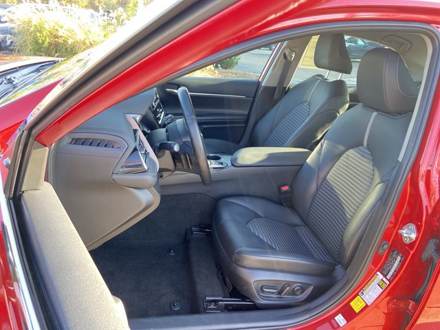 Used 2023 Toyota Camry SE FWD image 18