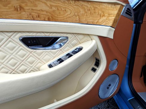 Used 2020 Bentley Continental GT V8 First Edition image 13