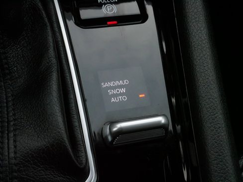 Used 2023 Jeep Compass Limited image 27