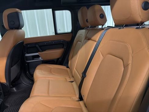 Used 2024 Land Rover Defender 110 S image 13
