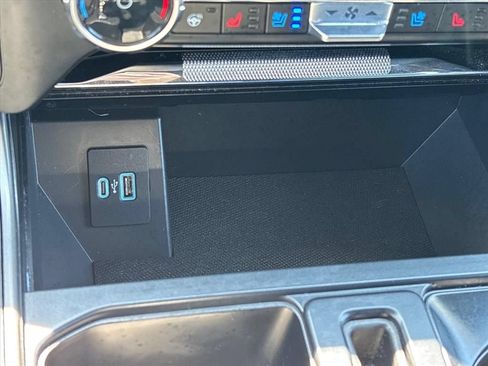 Used 2024 Ford F150 Lariat AWD/4WD image 35