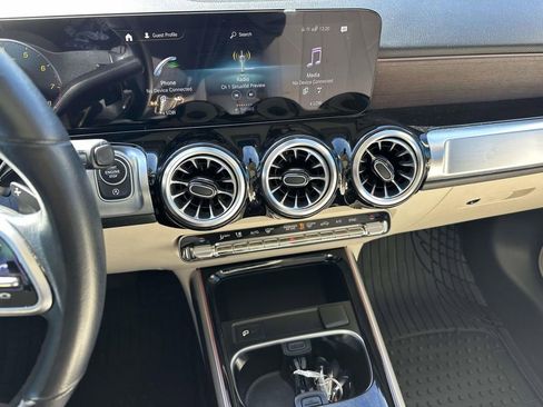 Used 2023 Mercedes-Benz GLB 250 GLB 250 image 17