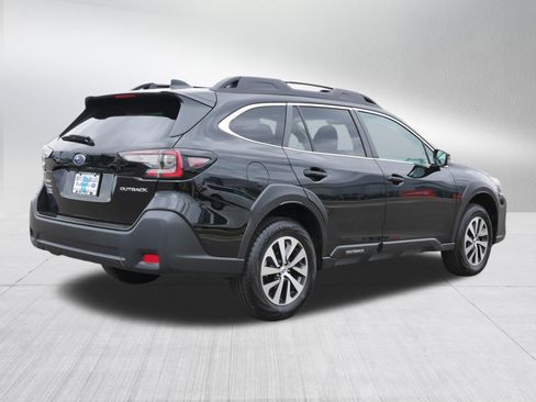 Certified 2025 Subaru Outback Premium AWD/4WD image 7