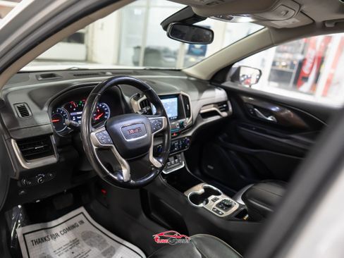 Used 2019 GMC Terrain Denali w/ Advanced Safety Package image 12