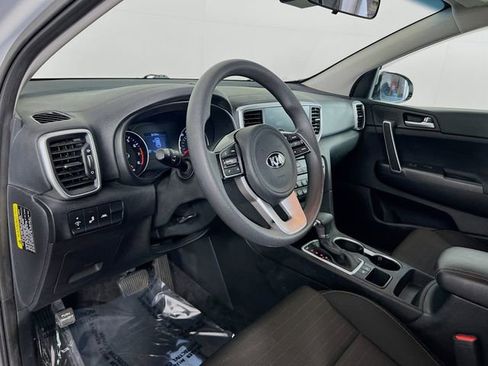 Used 2022 Kia Sportage LX w/ LX FWD Value Edition Package image 11