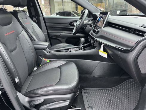 Certified 2024 Jeep Compass Trailhawk w/ Trailhawk Convenience Group image 8