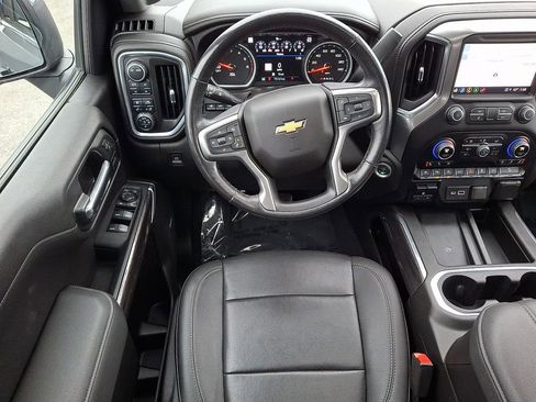 Used 2022 Chevrolet Silverado 1500 LTZ w/ LTZ Premium Package image 11