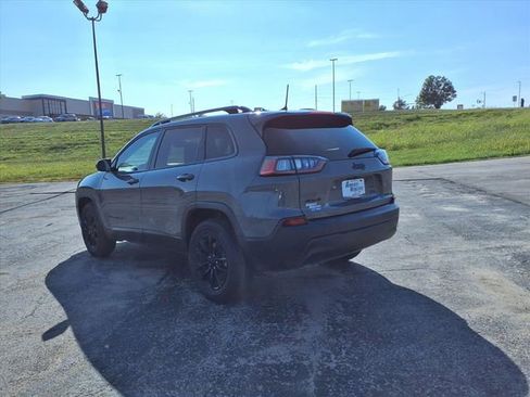 Used 2023 Jeep Cherokee Altitude Lux image 18