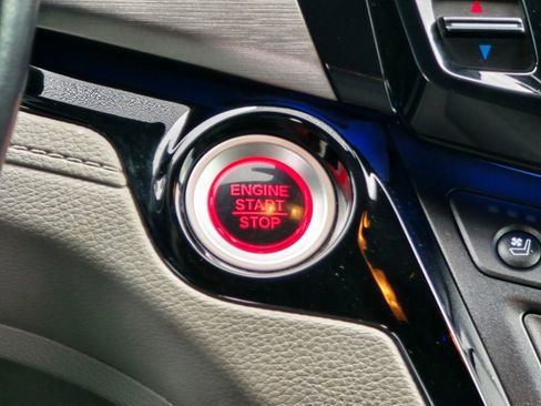 Used 2018 Honda Odyssey Elite image 40