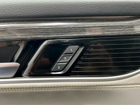 Used 2022 Jeep Wagoneer Series II w/ Premium Group I image 16