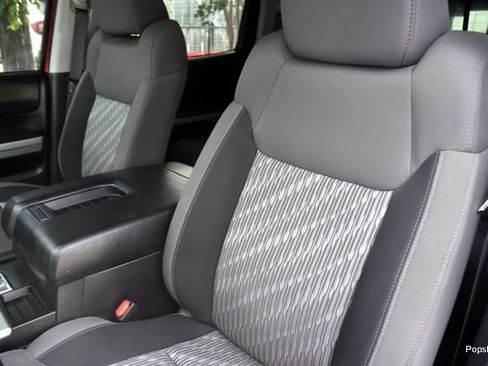 Used 2021 Toyota Tundra SR5 w/ SR5 Upgrade Package AWD/4WD image 11