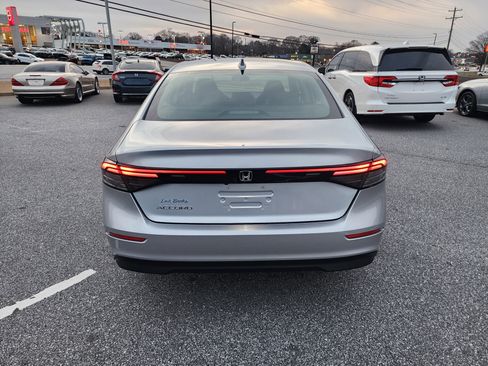 Certified 2025 Honda Accord LX image 5