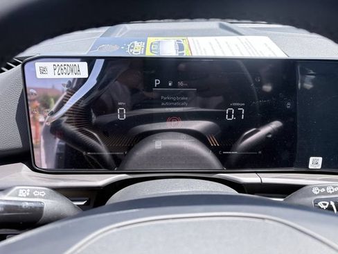 New 2026 Kia Sportage EX FWD image 11
