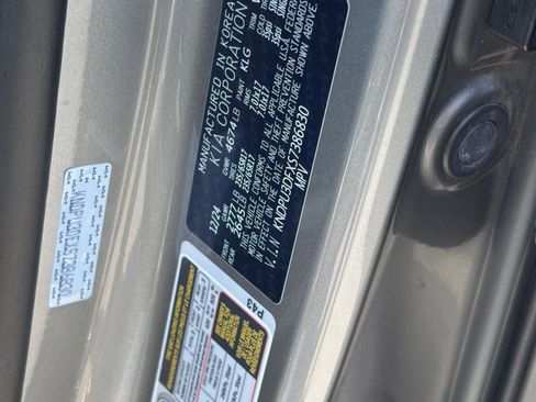 Used 2025 Kia Sportage LX FWD image 29