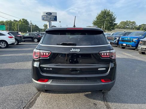 Used 2022 Jeep Compass Latitude w/ Convenience Group AWD/4WD image 4