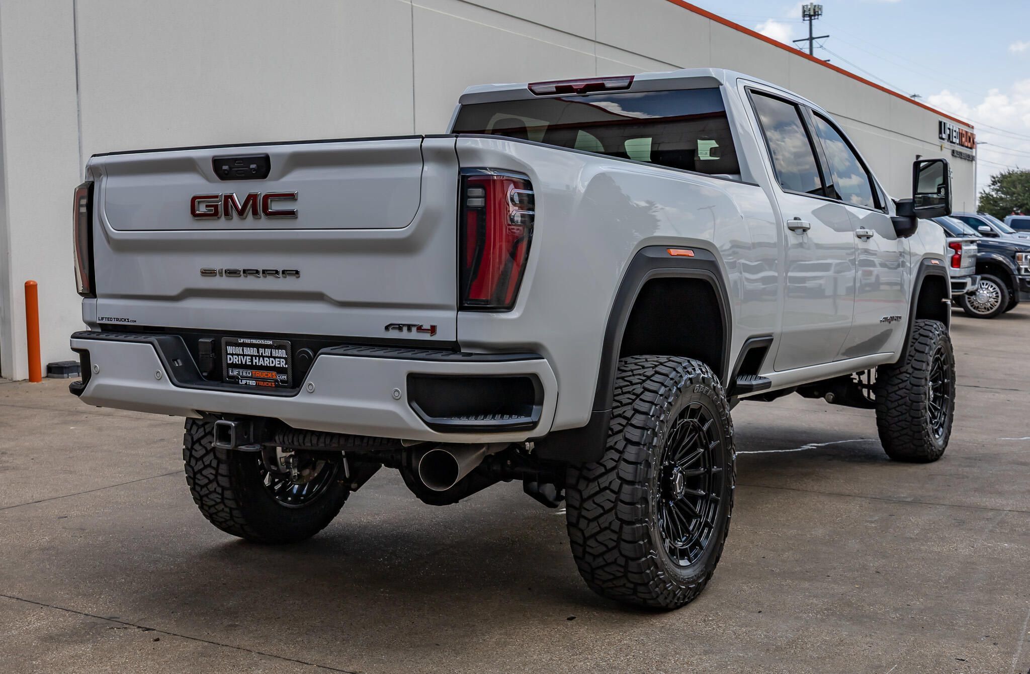 Used 2026 GMC Sierra 2500 AT4 AWD/4WD image 10