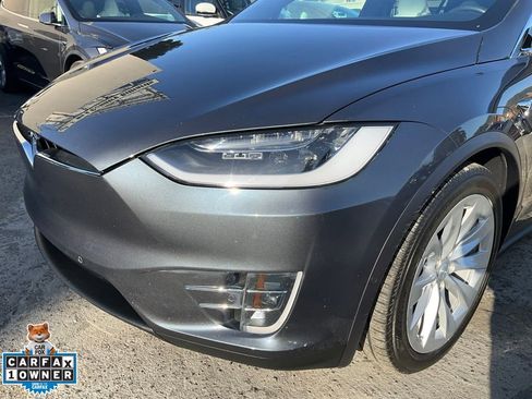 Used 2017 Tesla Model X 100D image 99