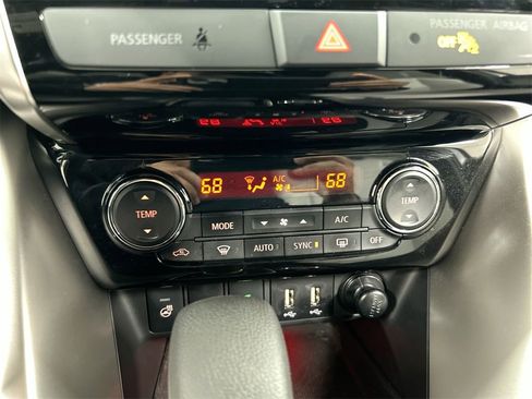 Used 2024 Mitsubishi Eclipse Cross SEL image 17