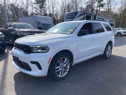 Used 2024 Dodge Durango GT image 2