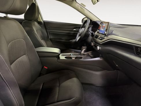 Used 2025 Nissan Altima 2.5 SV FWD image 22