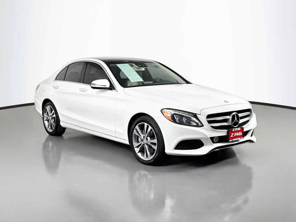 Used 2017 Mercedes-Benz C 300 4MATIC Sedan image 7