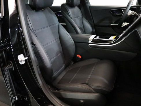 Used 2025 Mercedes-Benz C 300 4MATIC Sedan image 20