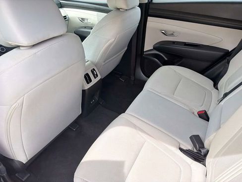 Used 2025 Hyundai Tucson SEL FWD image 14