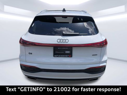 Certified 2025 Audi Q5 Premium Plus w/ Premium Plus AWD/4WD image 5